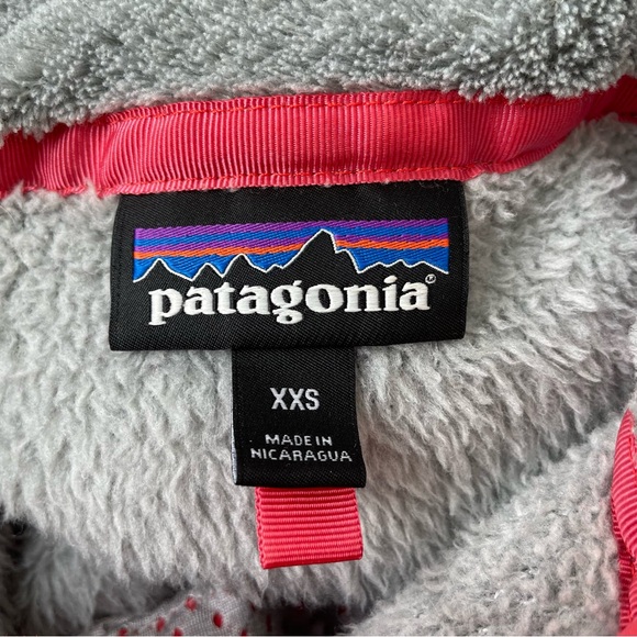 Patagonia Re-Tool Snap Pullover Fleece in Light Grey and Coral - Picture 4 of 6
